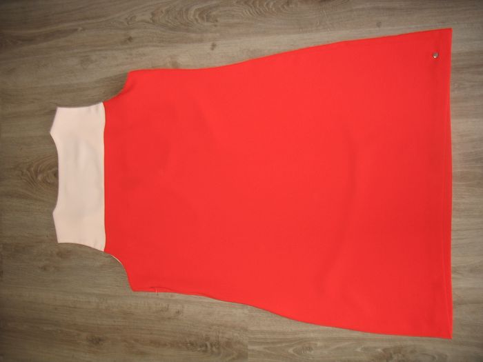 ENSEMBLE 2 PCS ROUGE ET BLANC "TREND BY MISS CAPTAIN" - TAILLE 44 - n°06 - photo numéro 5