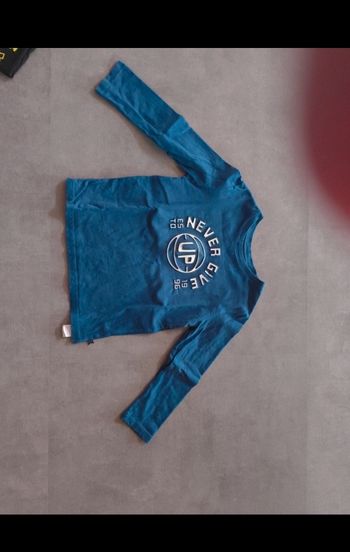 Tee-shirt manches longues 5 ans Okaidi, Parfait état