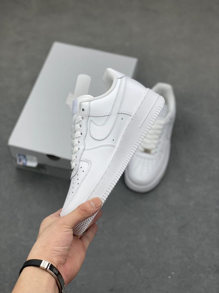 Nike Air Force 1 Low '07 White (armée de l'air blanche)38.5 - photo numéro 4