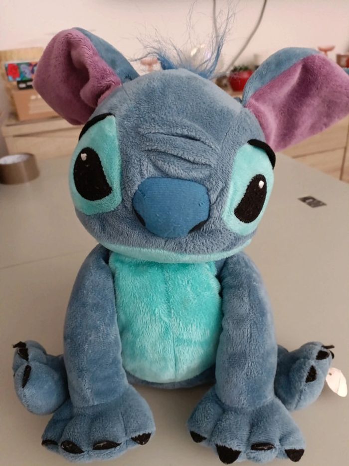 Peluche Stitch qui chante et danse. - photo numéro 2