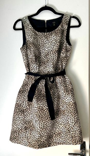 Robe sans manches léopard Taille 36