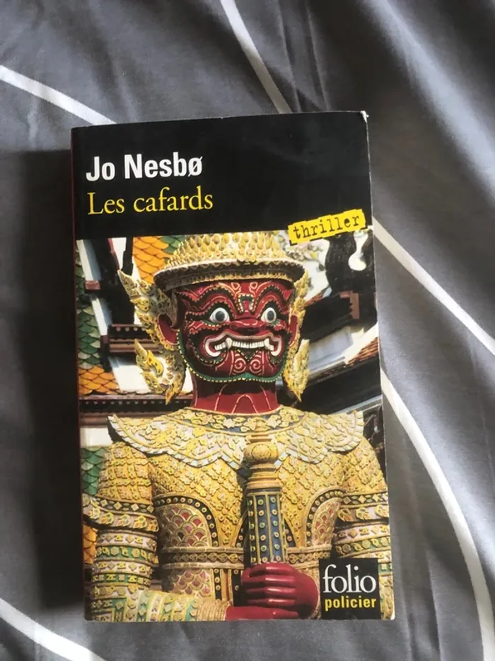 Livre les cafards 📕 - photo numéro 2