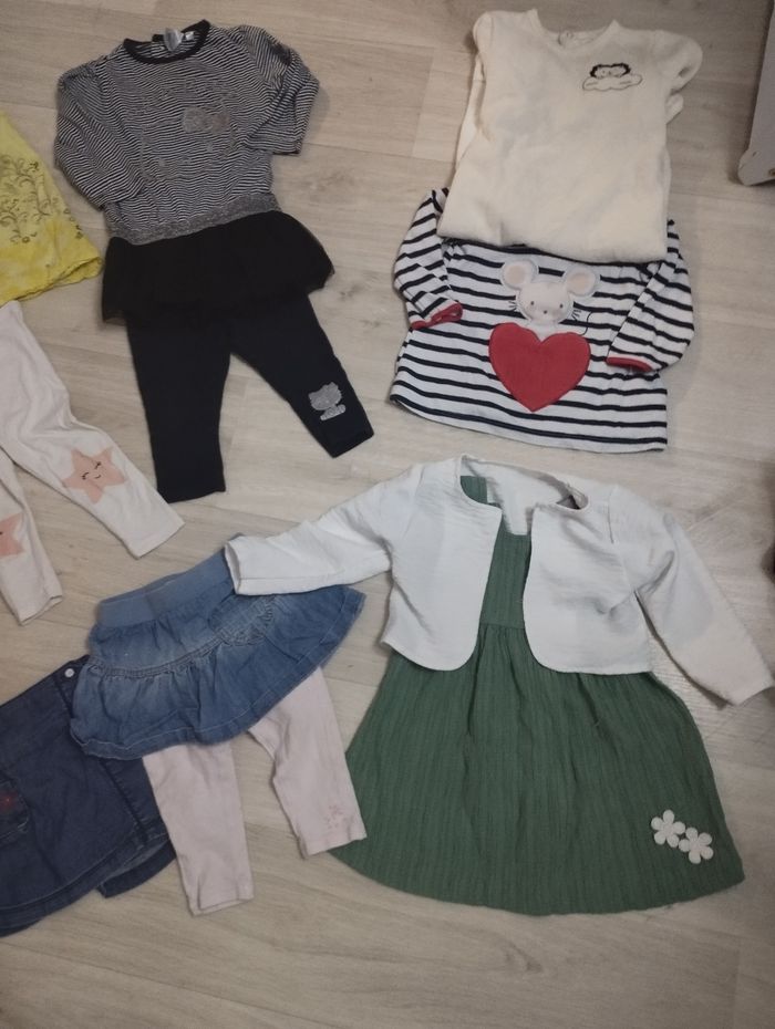 Lot vêtement fille 18 mois - photo numéro 5
