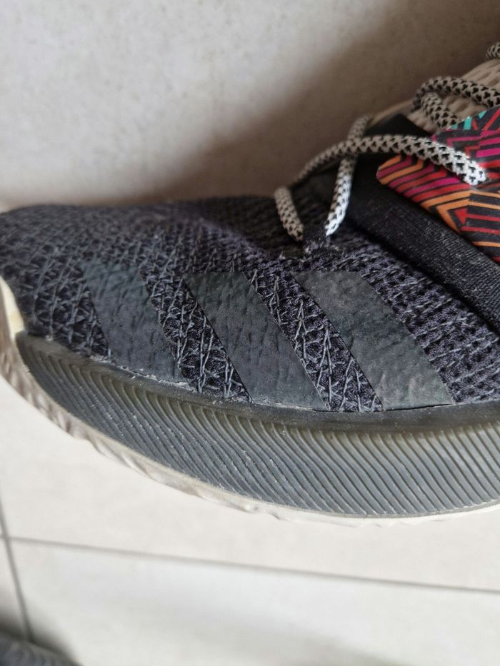 Chaussures de basket Harden volume 2 Adidas taille 47 1/2 - photo numéro 9