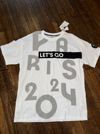 T-shirt JO 2024 14 ans neuf avec étiquette