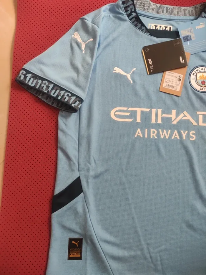 Maillot de foot Manchester City, Puma Authentique Officiel taille enfant 11/12 ans, Neuf - photo numéro 3