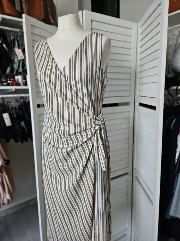 Robe mi-longue T.L h&m - photo numéro 5