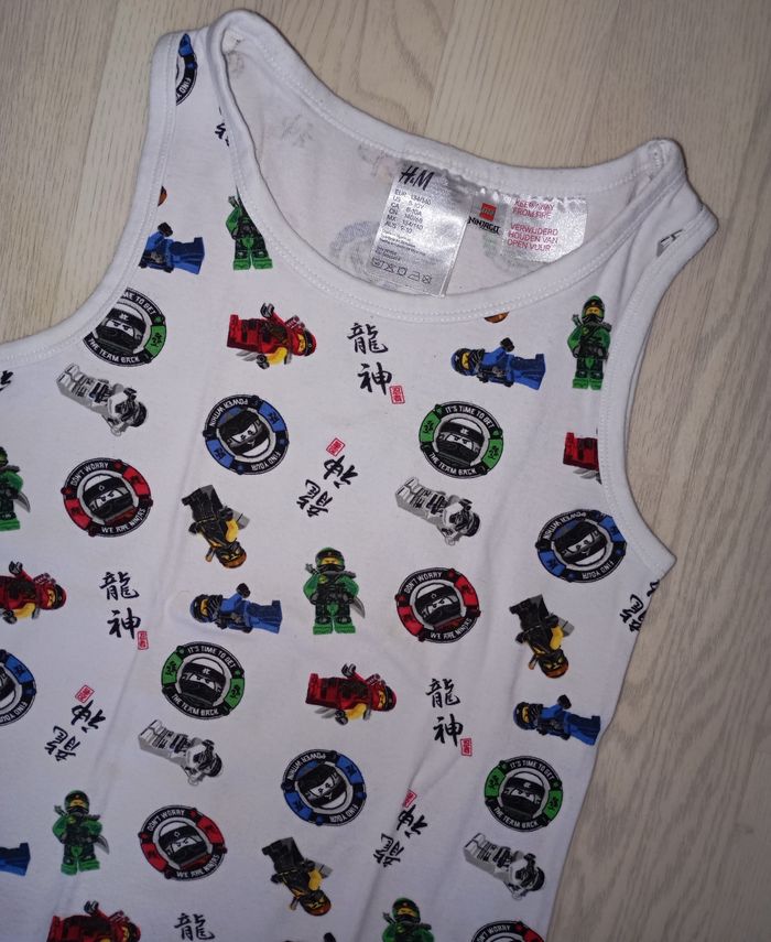 Débardeur blanc motif Ninjago H&M 
T. 134-140 cm - photo numéro 2
