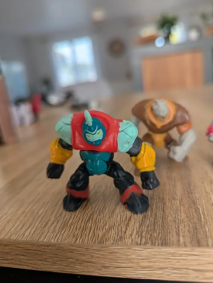 Lot de 4 figurines Gormiti - photo numéro 2