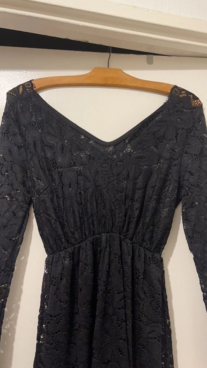 Superbe robe noire en dentelle 36 avec 35 % de coton doublée intérieure - photo numéro 9