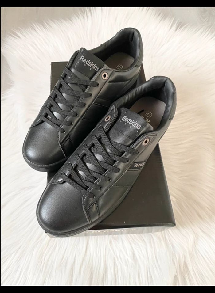 Baskets Redskins – Taille 41 – Noires – Neuf avec boîte