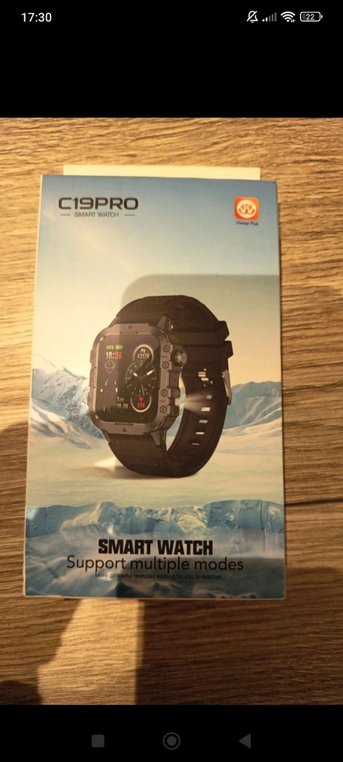 Montre connectée bluetooth neuf emballé avec
sa boîte et sa notice