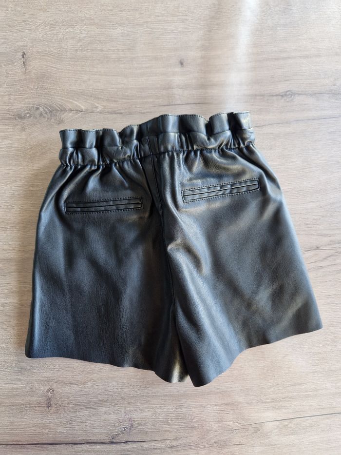 Short simili cuir 5 ans - photo numéro 3