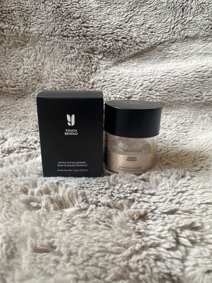 Base et poudre fixatrice Younique