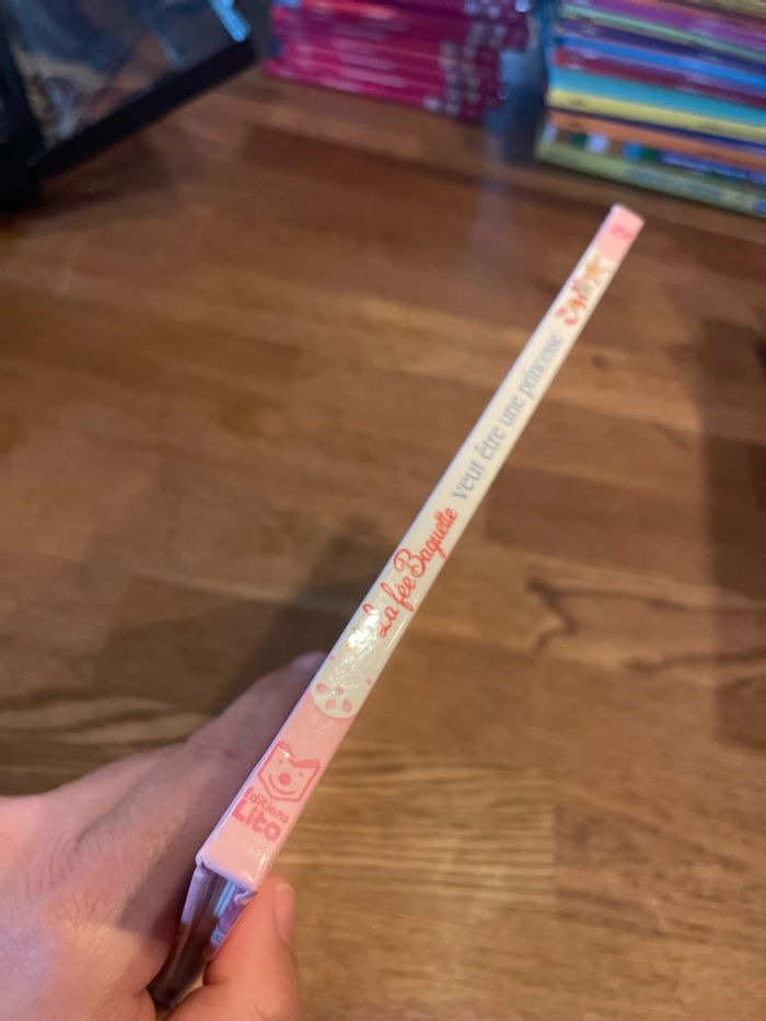 Livre La fée baguette veut être une princesse Numéro 21 - photo numéro 2