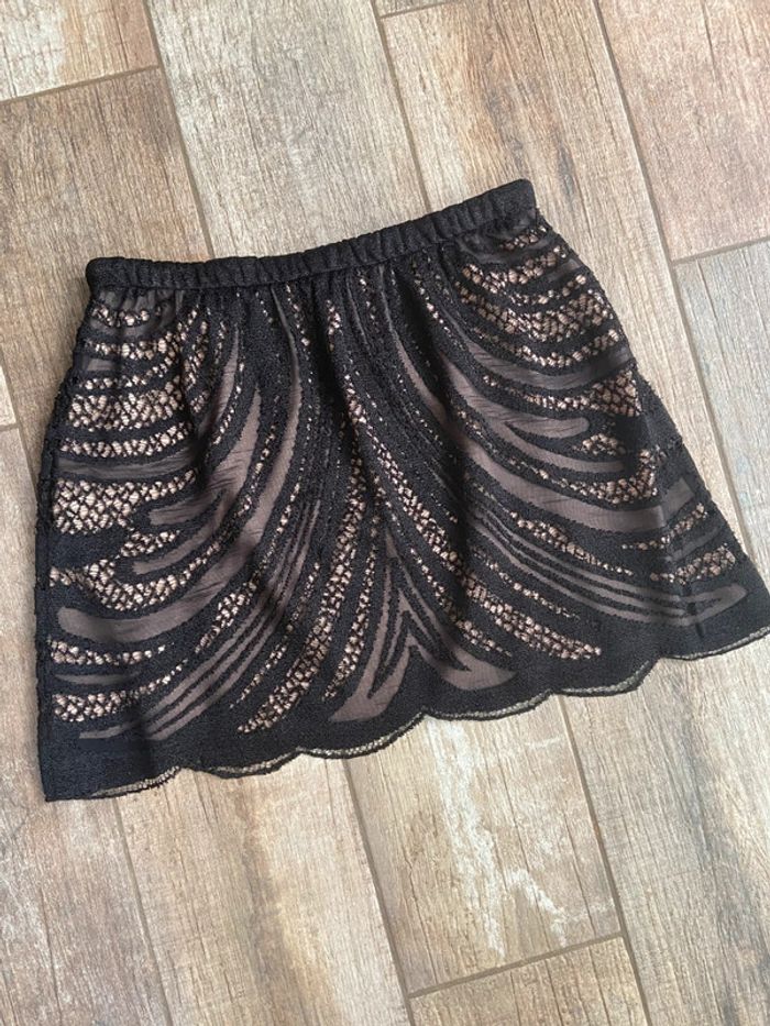Magnifique jupe courte Zara en dentelle noir