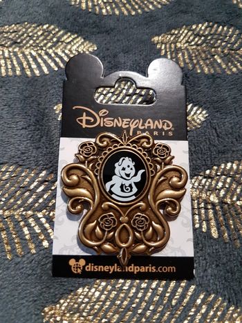 Pin's disneyland paris La belle et la bete