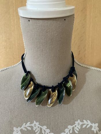 Collier ras de cou
