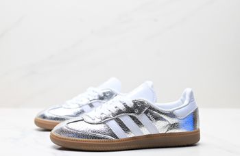Paire de baskets Adidas Samba full argentée / neuves !