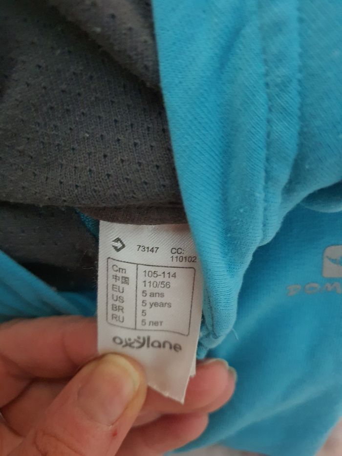 Lot de 2 sweats à capuche Décathlon 5 ans - photo numéro 4
