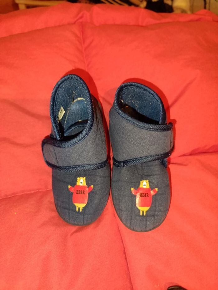 Pantoufles Tex taille 27 en très bon état - photo numéro 6