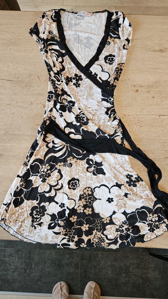 Robe courte à manches courtes noire, blanche et beige, Dixit, M - photo numéro 4