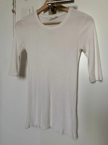 Tshirt manches ¾ côtelé écru Stradivarius T.S TBE