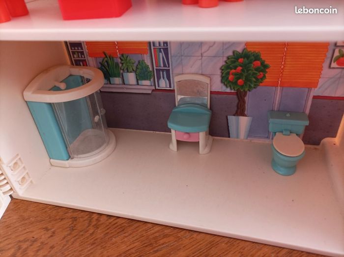 Maison playmobil avec personnages et mobilier - photo numéro 7