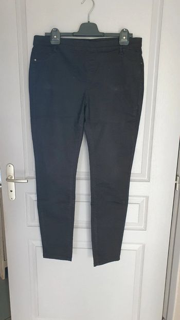 Pantalon un peu evasé