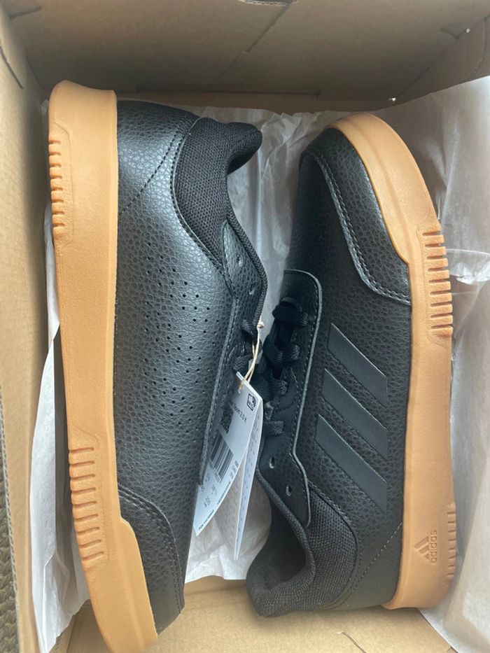 Baskets Adidas training pointure 38,5 - photo numéro 12