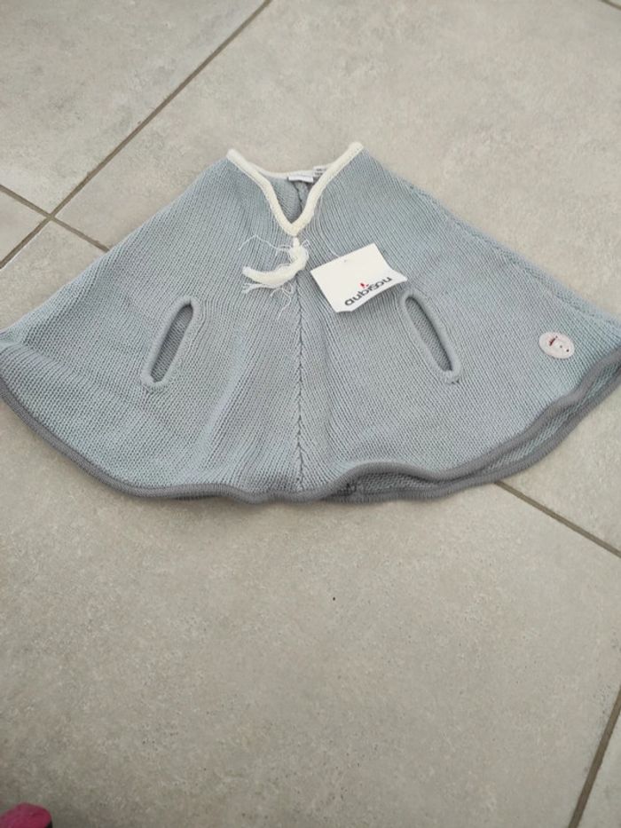 Cape 12 mois aubisou neuve