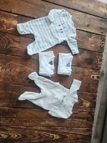 Pyjamas + bodies