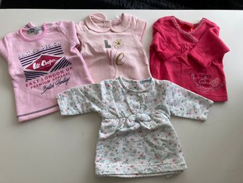 Lot de 4 vêtements fille taille 1/3 mois