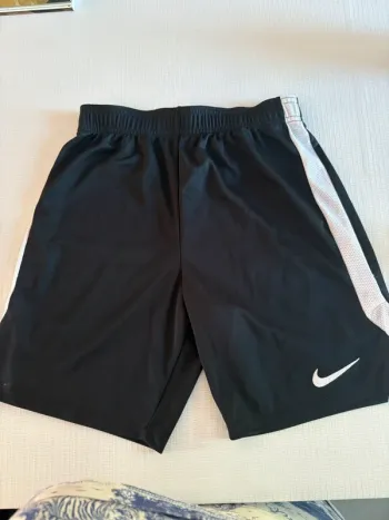 Short de sport Nike