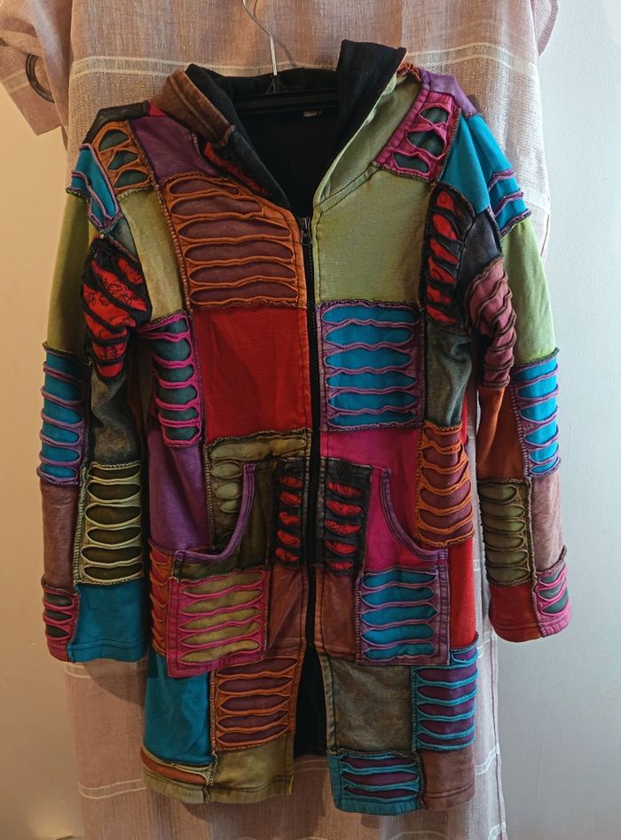 Manteau coloré, style patchwork. - photo numéro 3