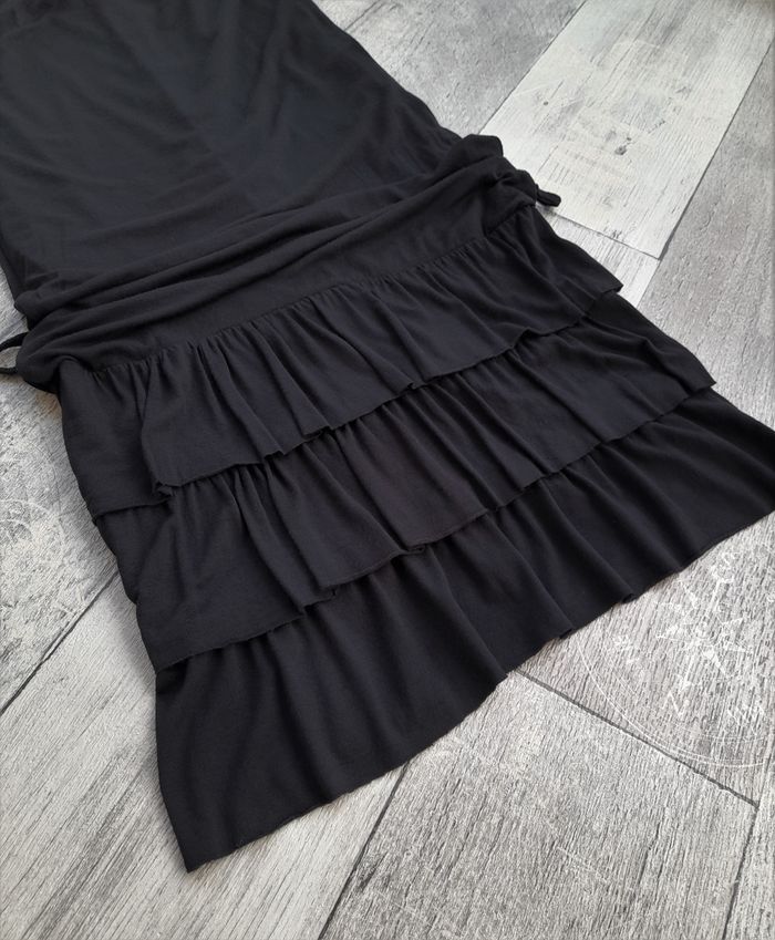 Robe noire dos nu - photo numéro 3