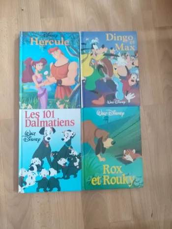 4 livres Walt Disney