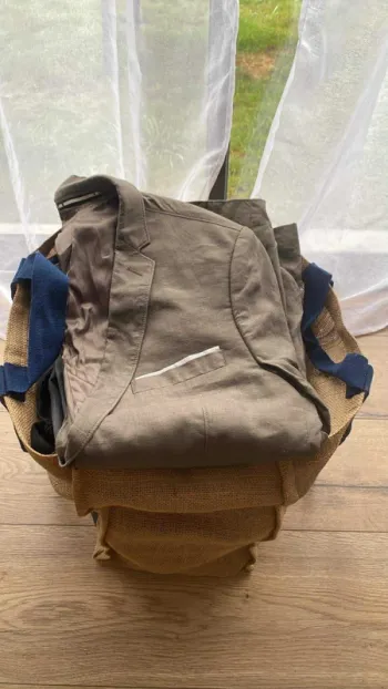 Lot de 19 vêtements pour 8€