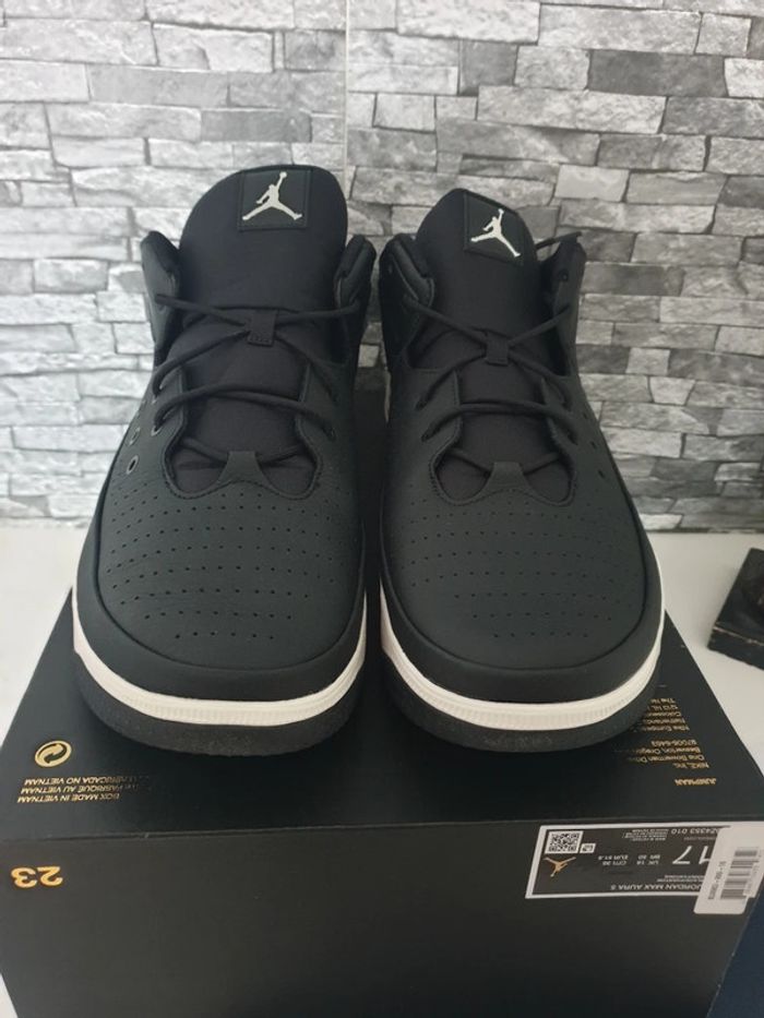 Jordan Max Aura 5 noir pointure 51,5 - photo numéro 4