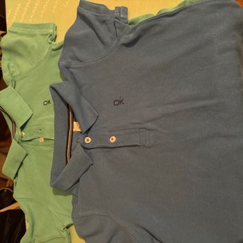 Vends lot de deux polos de marque okaidi taille 6 ans très bon état