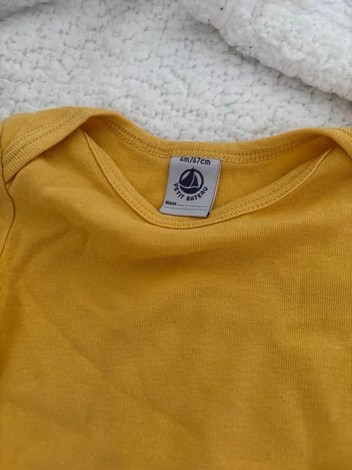 Body moutarde petit bateau 6 mois - photo numéro 3