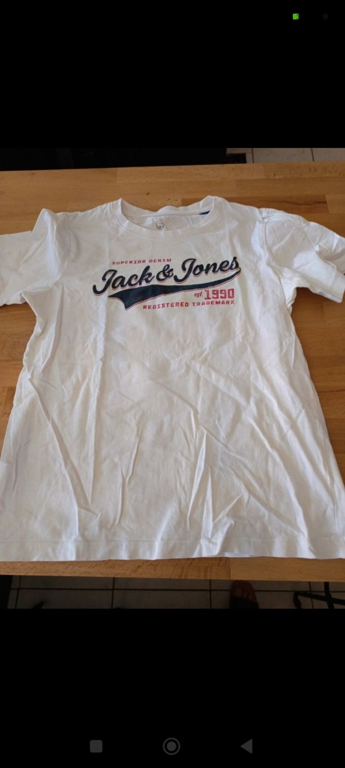 Tee-shirt