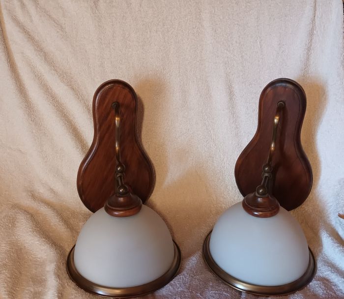 Lot 2 appliques Bois et verre blanc opaque - photo numéro 4