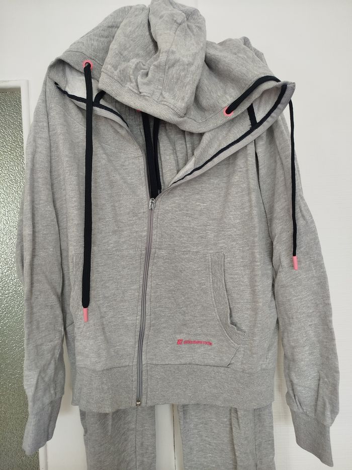 Ensemble jogging taille s - photo numéro 2