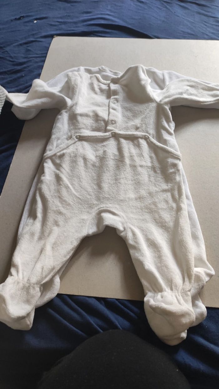 lot 3 pyjamas 6 mois - photo numéro 5