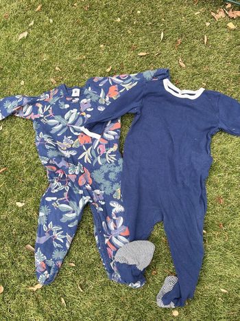Lot de 2 pyjamas Petit bateau en 12 mois