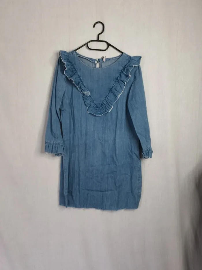 Robe en jean à volants zara