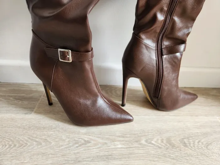 Bottes marron Taille 36 et  talon 12 cm - neuves - photo numéro 3
