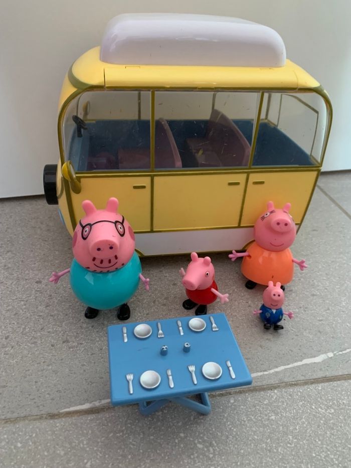 Camping car Peppa pig