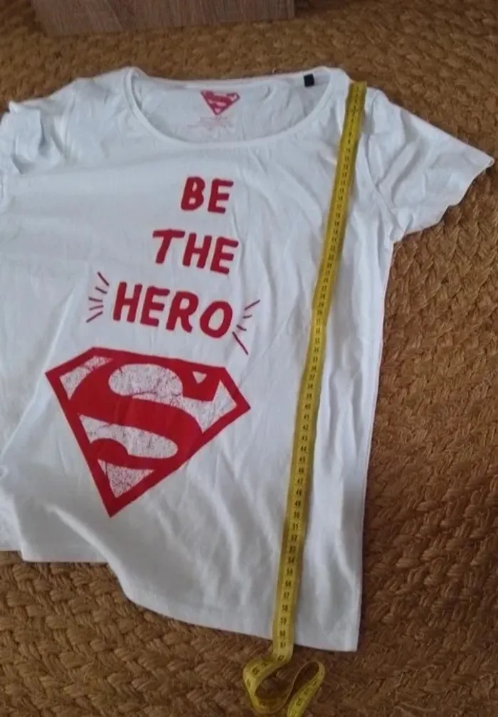 Tee-shirt taille M superman neuf   100% coton - photo numéro 9
